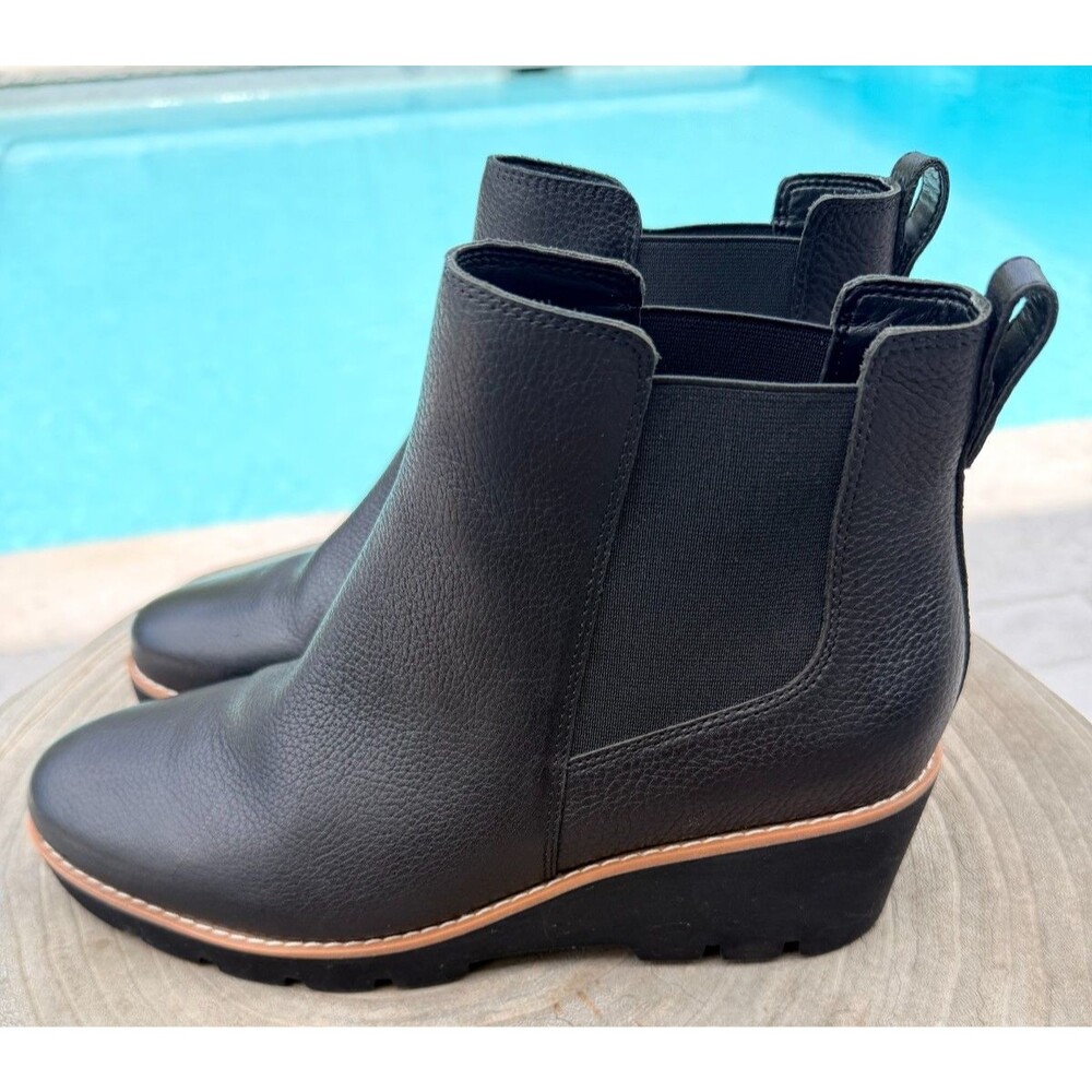 VIONIC Woman ALISO Ankle Boot Size 9 EUC